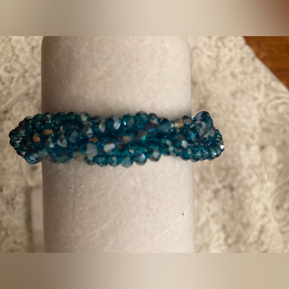 MAGNETIC CLASP Bracelet 5 Strands Dk TURQUOISE AB Austrian Crystals 7 1/2” NWT - Picture 6 of 14